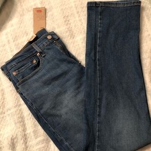 Levi’s straight cut light wash jeans 34X32